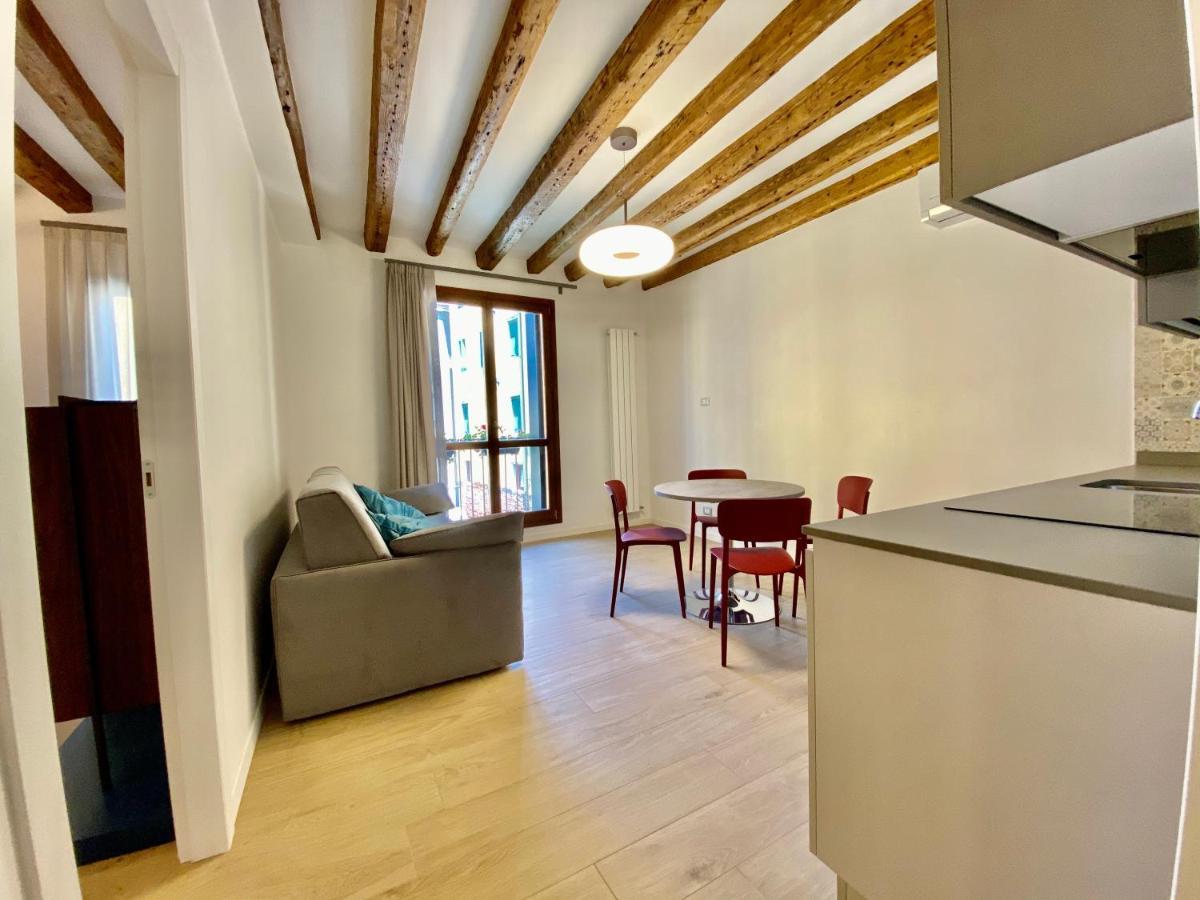 Suite House New Apartments Wi Fi Venice Island المظهر الخارجي الصورة
