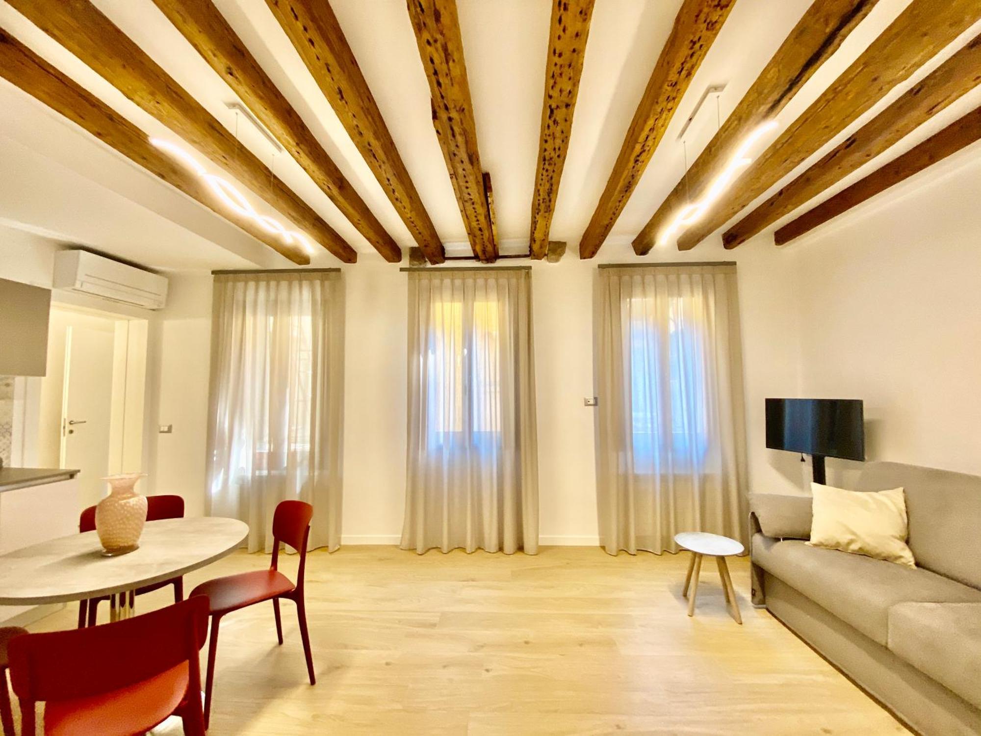 Suite House New Apartments Wi Fi Venice Island المظهر الخارجي الصورة