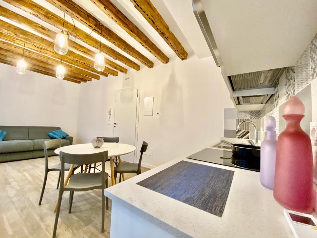 Suite House New Apartments Wi Fi Venice Island المظهر الخارجي الصورة