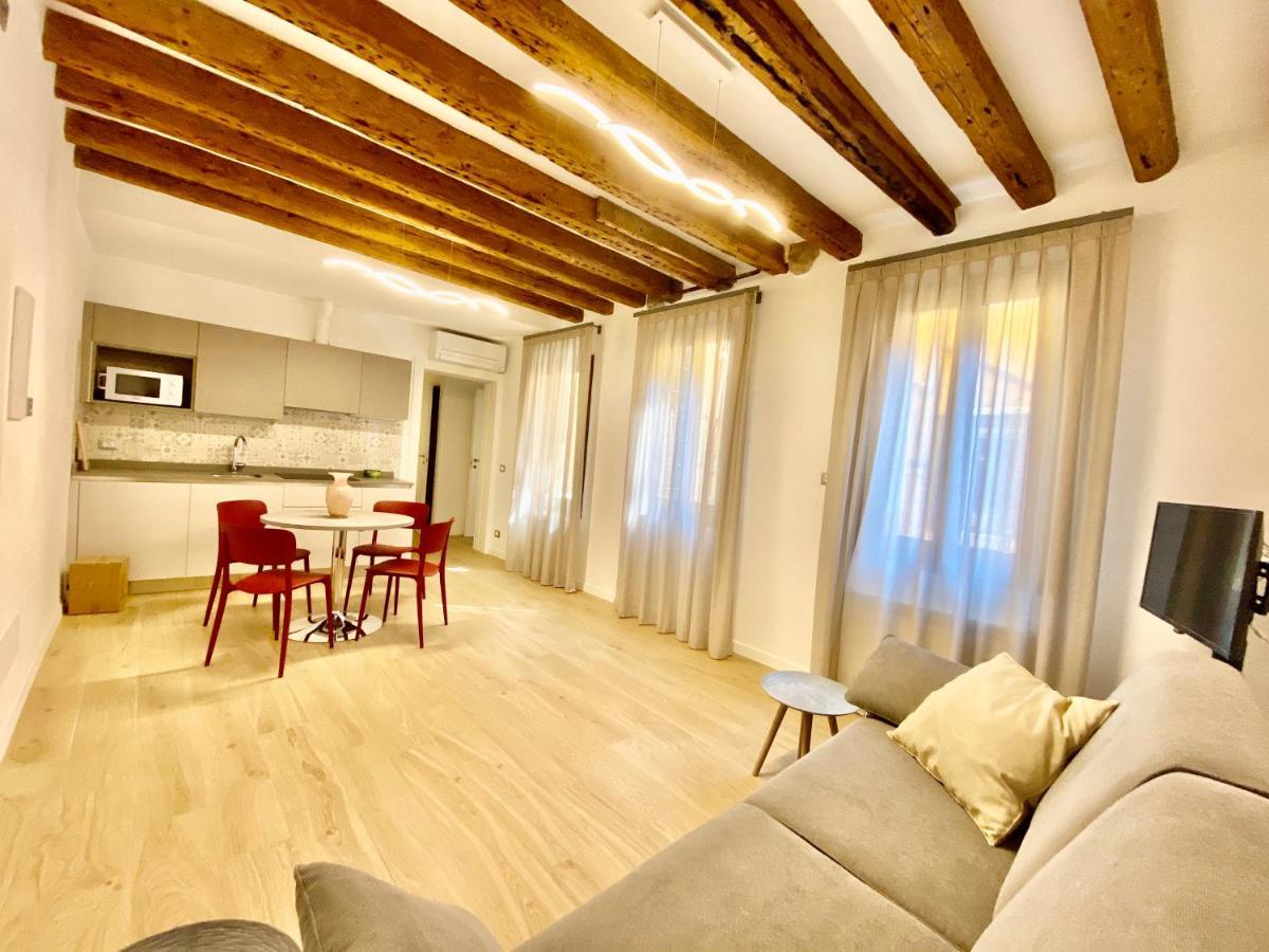 Suite House New Apartments Wi Fi Venice Island المظهر الخارجي الصورة